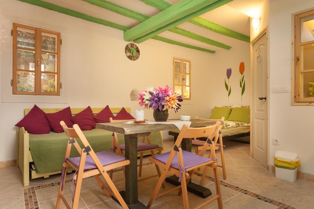 Studio With Garden In רוביני מראה חיצוני תמונה